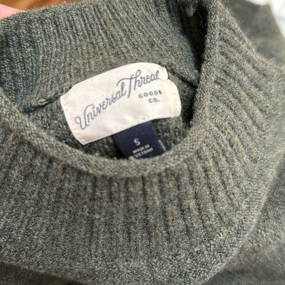 Universal Thread Sweater - Picture 2 of 2